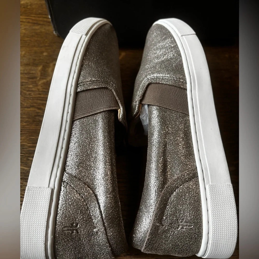 Frye Ivy Slip On Sneakers Pewter Metallic Women’s 9 Box